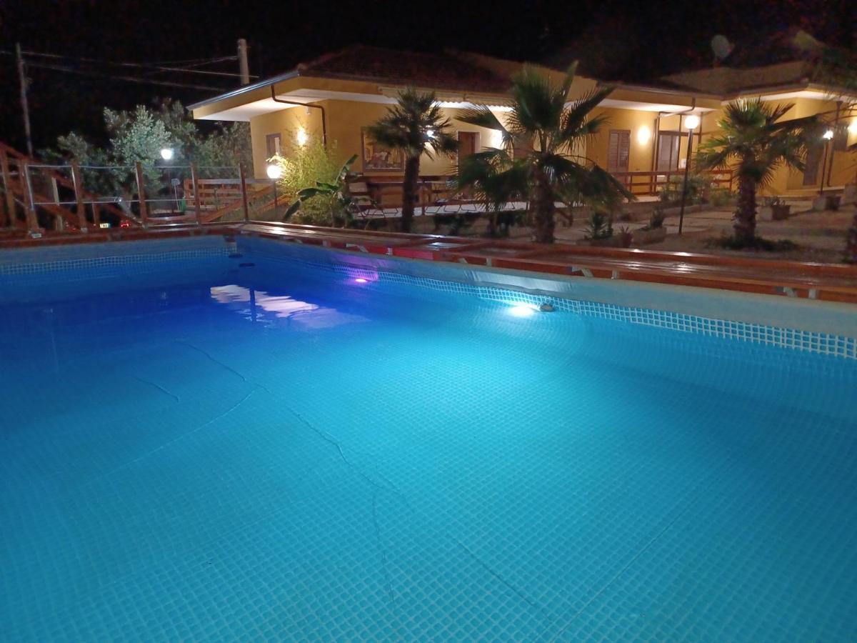 سانتا كروتْشّي كاميرينا Turtle Island Apartments المظهر الخارجي الصورة